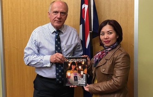 Image for article חברי פרלמנט אוסטרלים מגנים את הרדיפה שהמק