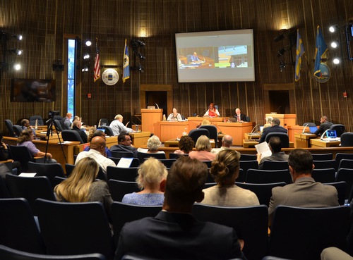 Image for article ניו קאסל, דלוואר: החלטת מועצה מגנה את הרדיפה של המק