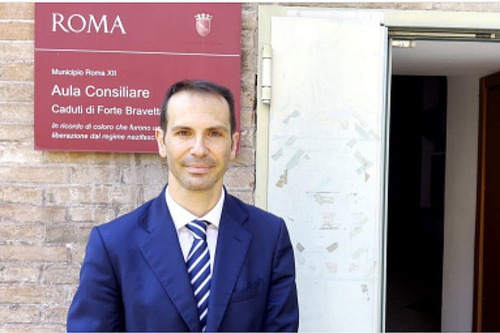 Image for article רומא, איטליה: חברי מועצה של הרובע ה-12 העבירו הצעת חוק לעצור את הרדיפה נגד הפאלון גונג ואת קצירת האיברים בכפייה בסין